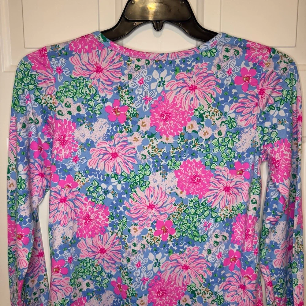 Lilly Pulitzer PJ Knit Henley Long Sleeve Top Pink and Blue Floral Size Small - Picture 5 of 7